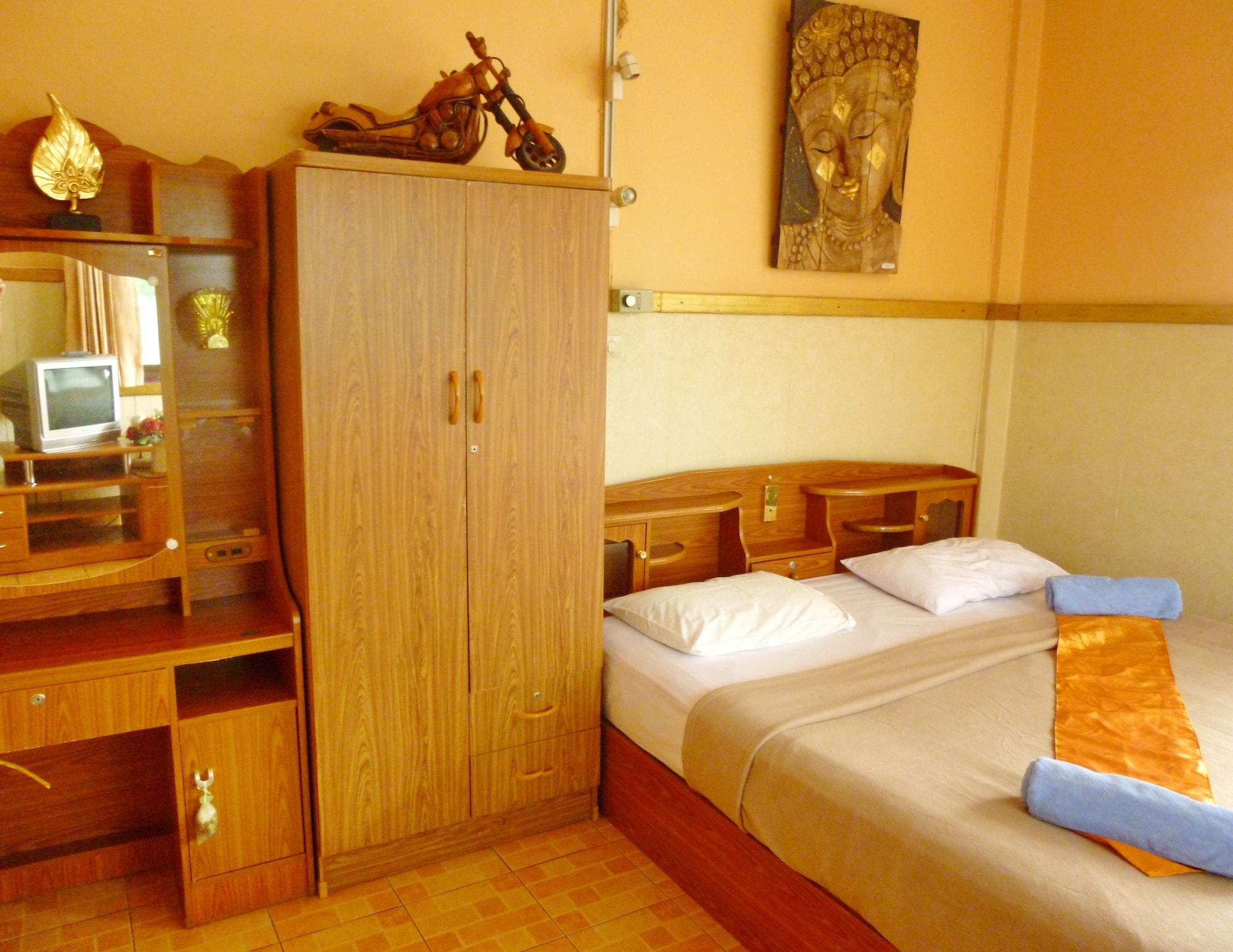 Hollanda Montri Guesthouse Chiang Mai Eksteriør billede