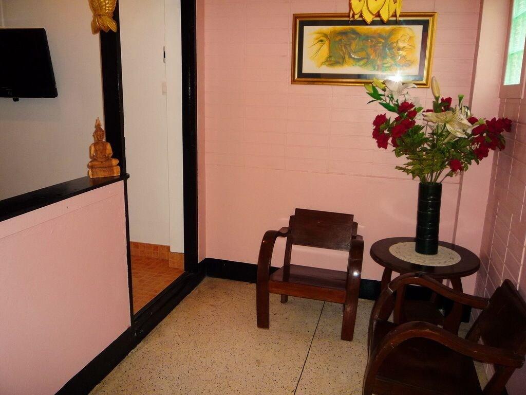 Hollanda Montri Guesthouse Chiang Mai Eksteriør billede