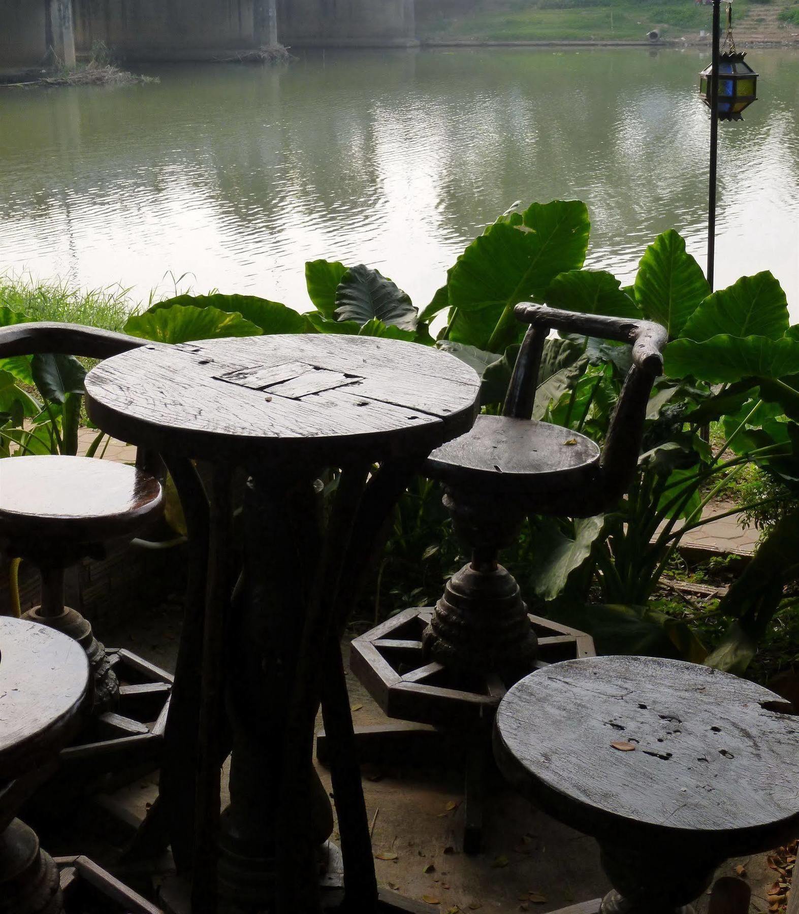 Hollanda Montri Guesthouse Chiang Mai Eksteriør billede