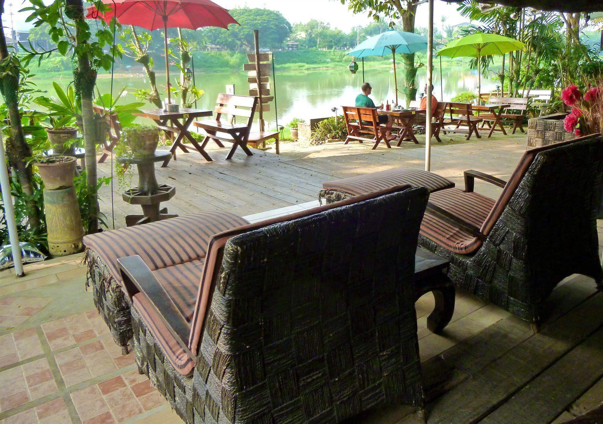 Hollanda Montri Guesthouse Chiang Mai Eksteriør billede