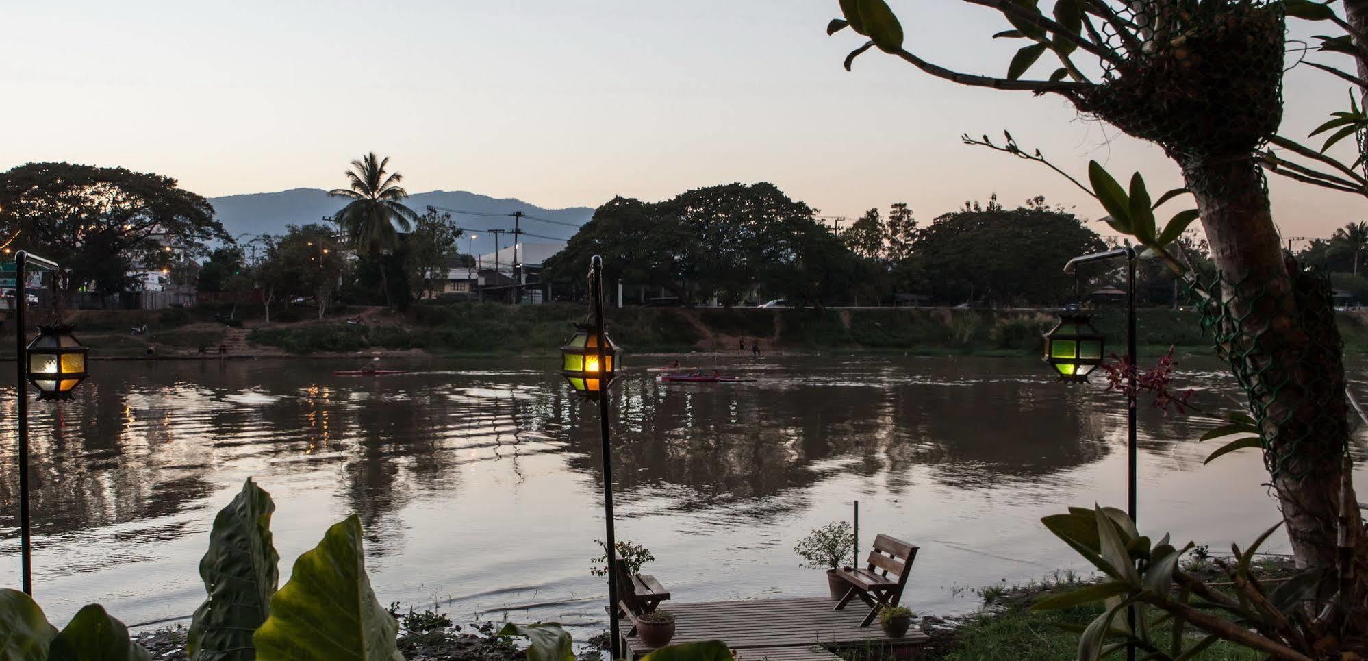 Hollanda Montri Guesthouse Chiang Mai Eksteriør billede
