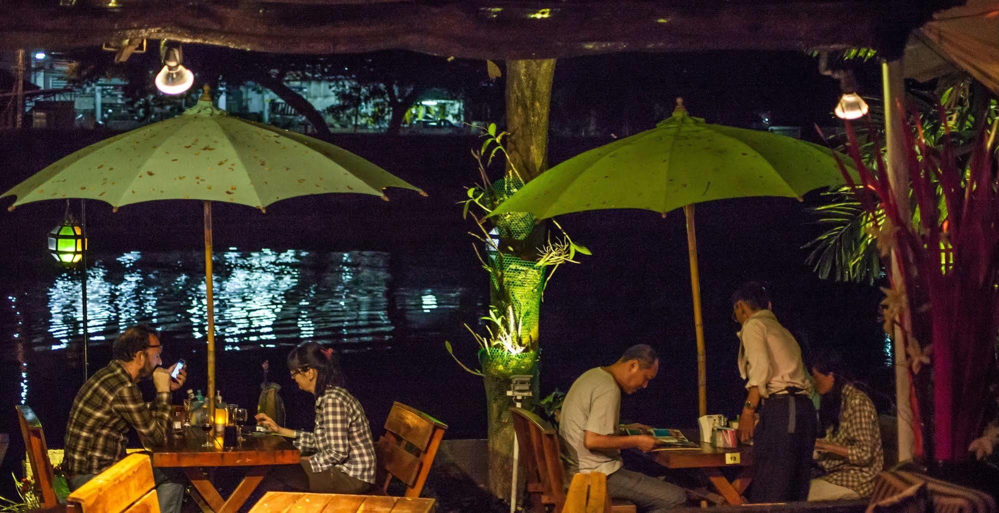 Hollanda Montri Guesthouse Chiang Mai Eksteriør billede