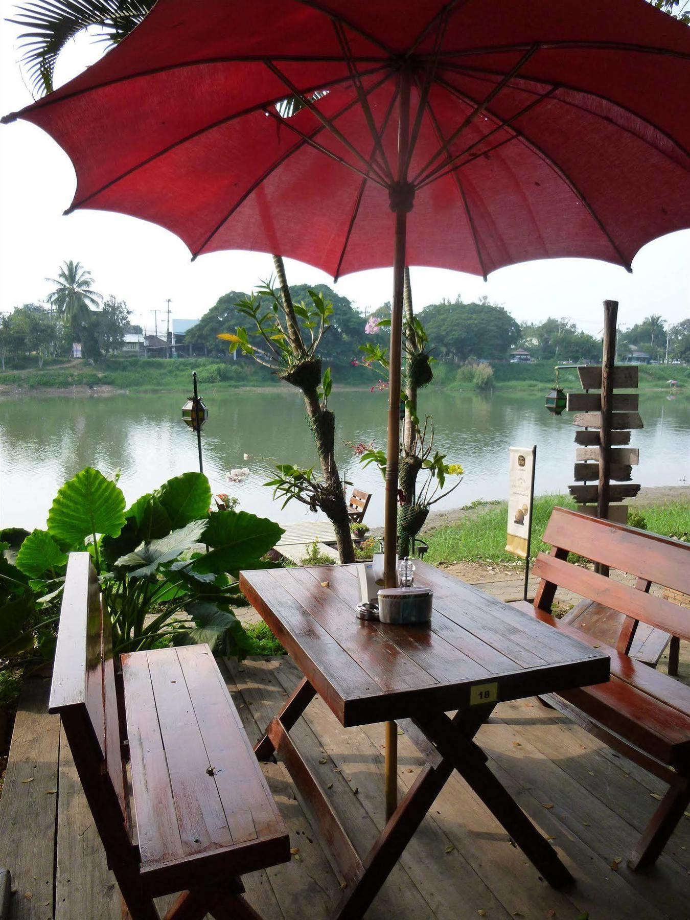 Hollanda Montri Guesthouse Chiang Mai Eksteriør billede