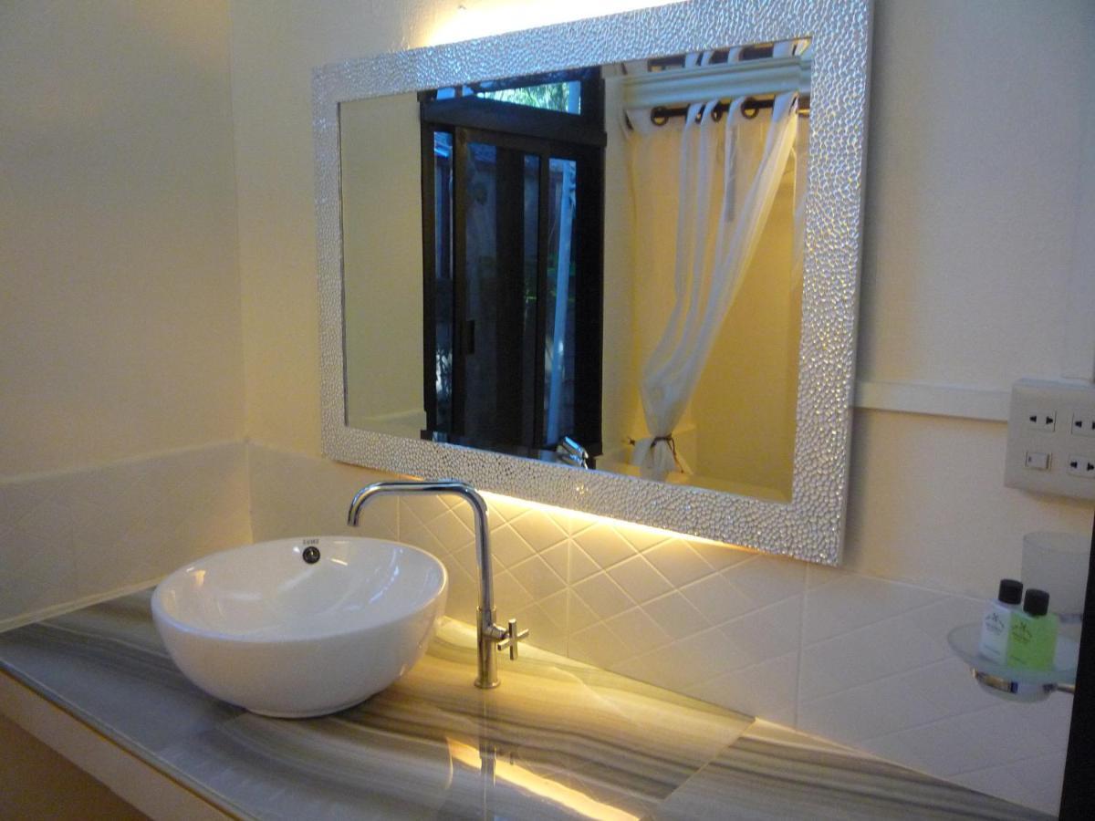 Hollanda Montri Guesthouse Chiang Mai Eksteriør billede
